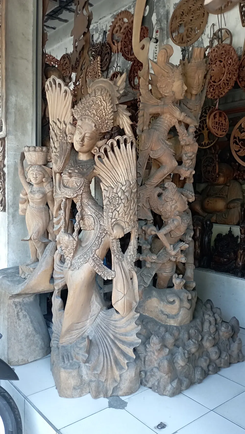 Sandiyasa Collection